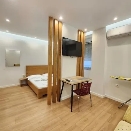 63bs Condor Apartment *